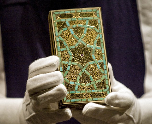 A lot of Islamic art, like this Ottoman ivory and turquoise-inlaid box, has geometric patterns rather than faces