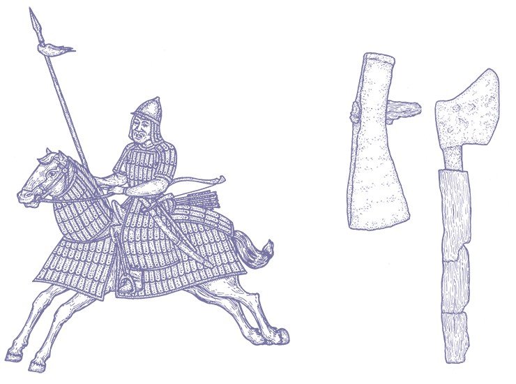 В период образования империи Чингис-хана тяжеловооруженный всадник (слева) был облачен в металлический шлем, пластинчатый панцирь, имел округлый щит из прутьев, обтянутый кожей и снабженный металлическим умбоном (срединной бляхой). В дальнем бою он использовал для обстрела противника лук и стрелы, на короткой дистанции – дротики, в ближнем и рукопашном бою – копья, пальмы, мечи, палаши, сабли, боевые топоры, булавы и кинжалы. Для защиты боевого коня применялись металлические налобники и кожаные защитные попоны. Реконструкция Ю. Худякова. В монгольских памятниках в Забайкалье найдены боевые топоры разных форм (справа)